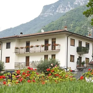 https://affittacamere-la-martina.it-lombardy.com